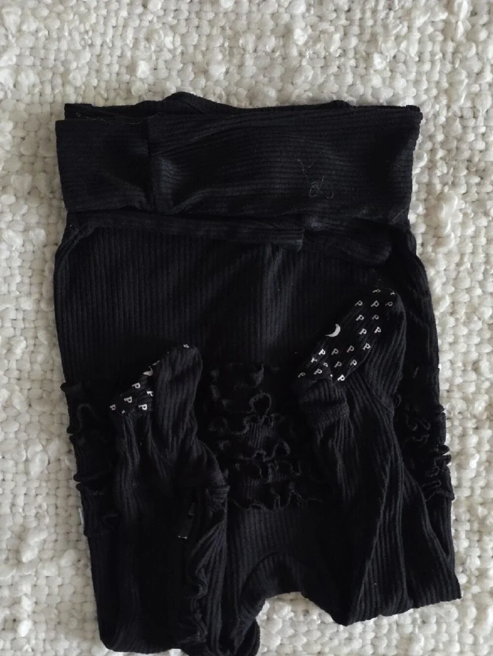 Posh Peanut soft black